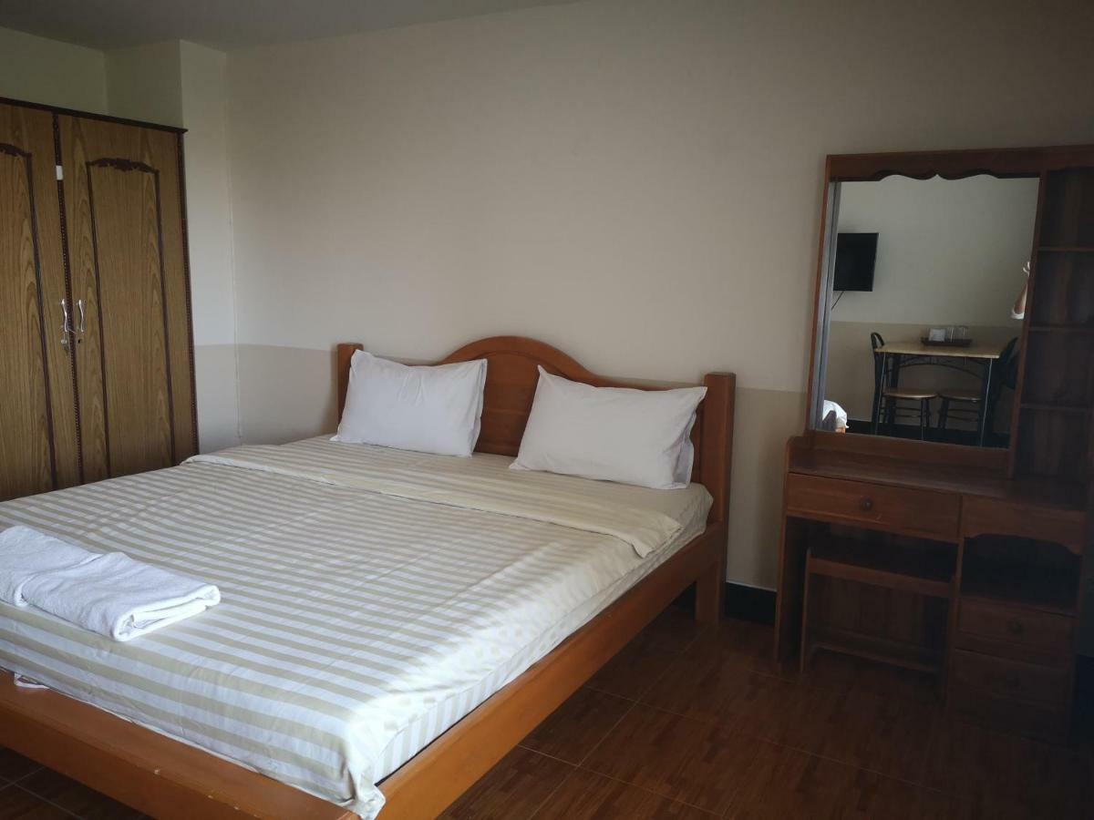 Sab Suwarn Mansion Hotel Suphan Buri Buitenkant foto